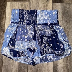 RARE PRINTED FREE PEOPLE MOVEMENT SHORTS